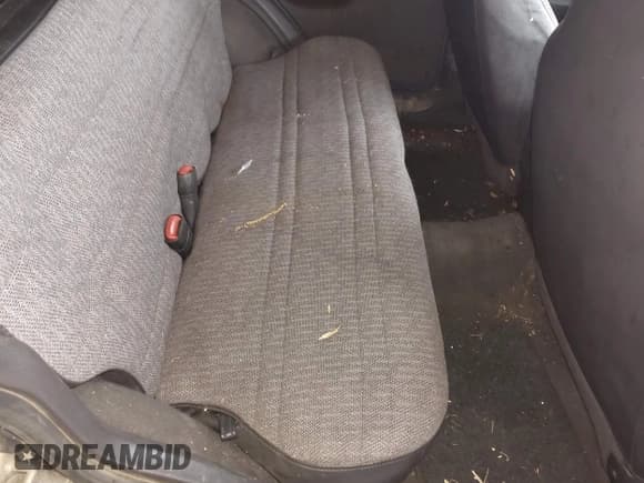 ✅ 1999 Jeep Cherokee Sport • VIN: 1J4FF68S4XL605305 • Lot: 43863356. Listed on IAAI with 232,672 mi. Free auction sales archive from the USA and detailed vehicle history report at DreamBid. Image 8.