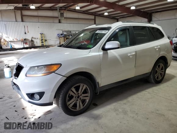 ✅ 2011 Hyundai Santa Fe SE • VIN: 5XYZHDAG5BG046293 • Lot: 82055114. Listed on Copart with 245,922 mi. Free auction sales archive from the USA and detailed vehicle history report at DreamBid. Image 1.