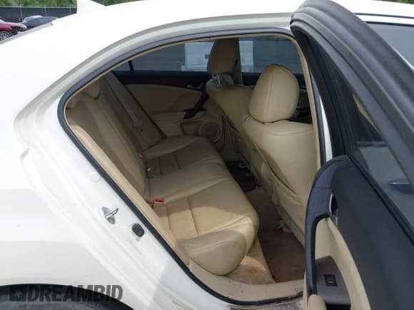 ✅ 2010 Acura TSX • VIN: JH4CU2F63AC043125 • Lot: 42094233. Wystawiony na IAAI z przebiegiem 211 839 mil. Bezpłatny archiwum sprzedaży aukcyjnych z USA i szczegółowy raport historii pojazdu na DreamBid. Zdjęcie 8.