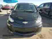 2020 Chevrolet Bolt EV Premier z VIN 1G1FZ6S04L4136797, wystawiony jako Copart lot #50736374 z przebiegiem 45 903 mil mil oraz . Historia ofert i sprzedaży dostępna na DreamBid. Obrazek 5.
