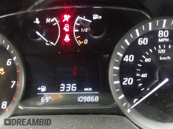 ✅ 2015 Nissan Sentra S • VIN: 3N1AB7AP1FY308234 • Lot: 43045791. Wystawiony na IAAI z przebiegiem 109 868 mil. Bezpłatny archiwum sprzedaży aukcyjnych z USA i szczegółowy raport historii pojazdu na DreamBid. Zdjęcie 15.