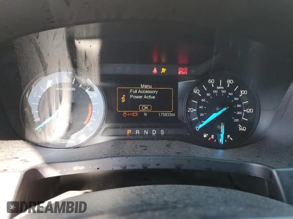 ✅ 2017 Ford Explorer XLT • VIN: 1FM5K8D83HGD66435 • Lot: 52509285. Wystawiony na Copart z przebiegiem 175 833 mil. Bezpłatny archiwum sprzedaży aukcyjnych z USA i szczegółowy raport historii pojazdu na DreamBid. Zdjęcie 9.