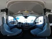 ✅ 2019 Ford Transit • VIN: 1FTYE1CM1KKA05322 • Lot: 43040678. Wystawiony na IAAI z przebiegiem 79 266 mil. Bezpłatny archiwum sprzedaży aukcyjnych z USA i szczegółowy raport historii pojazdu na DreamBid. Zdjęcie 20.