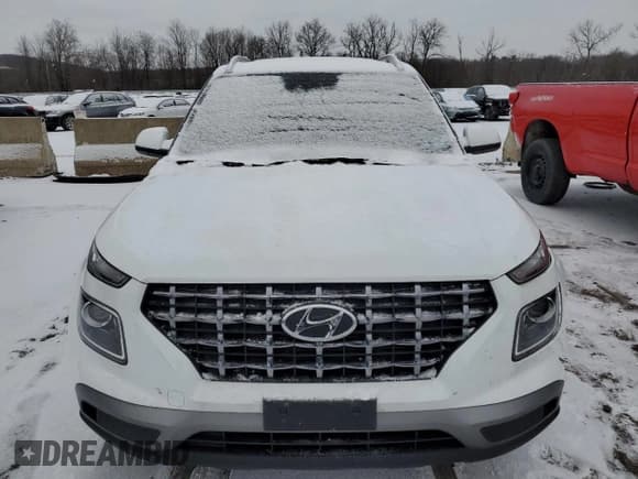 ✅ 2022 Hyundai Venue Limited • VIN: KMHRC8A38NU165750 • Lot: 87469574. Listed on Copart with 9,887 mi. Free auction sales archive from the USA and detailed vehicle history report at DreamBid. Image 5.