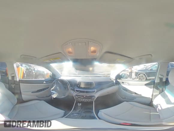 ✅ 2021 Hyundai Tucson Limited • VIN: KM8J33AL9MU351165 • Лот: 89682165. Опубликован ранее на Copart с пробегом 26 070 миль. Бесплатный доступ к архиву аукционных продаж из США и подробный отчёт об истории автомобиля на DreamBid. Изображение 16.