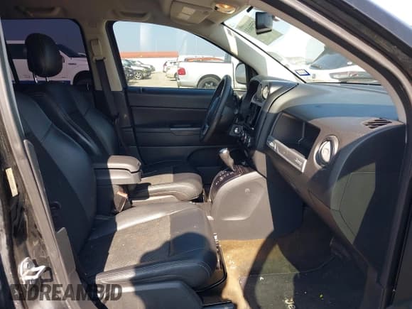 ✅ 2016 Jeep Compass Sport • VIN: 1C4NJCBAXGD711251 • Lot: 43556633. Listed on IAAI with 131,277 mi. Free auction sales archive from the USA and detailed vehicle history report at DreamBid. Image 5.