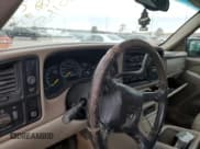 ✅ 2001 Chevrolet Suburban LS • VIN: 3GNEC16TX1G125967 • Лот: 43151265. Опубликован ранее на Copart с пробегом Не указан. Бесплатный доступ к архиву аукционных продаж из США и подробный отчёт об истории автомобиля на DreamBid. Изображение 9.