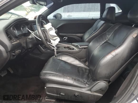 ✅ 2016 Dodge Challenger R/T • VIN: 2C3CDZBT1GH245929 • Lot: 66746734. Wystawiony na Copart z przebiegiem 116 185 mil. Bezpłatny archiwum sprzedaży aukcyjnych z USA i szczegółowy raport historii pojazdu na DreamBid. Zdjęcie 7.