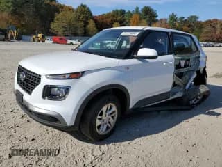 ✅ 2022 Hyundai Venue SE • VIN: KMHRB8A39NU141508 • Lot: 75725404. Listed on Copart with 32,838 mi. Free auction sales archive from the USA and detailed vehicle history report at DreamBid. Image 1.