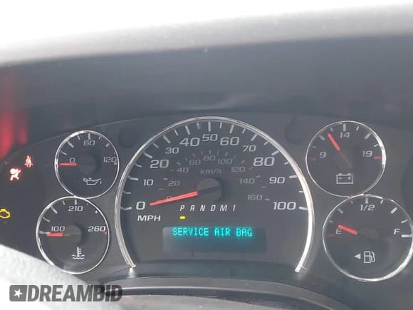 ✅ 2025 Chevrolet Express Cargo • VIN: 1GCWGAFP8S1103776 • Lot: 43691711. Wystawiony na IAAI z przebiegiem 9 870 mil. Bezpłatny archiwum sprzedaży aukcyjnych z USA i szczegółowy raport historii pojazdu na DreamBid. Zdjęcie 7.