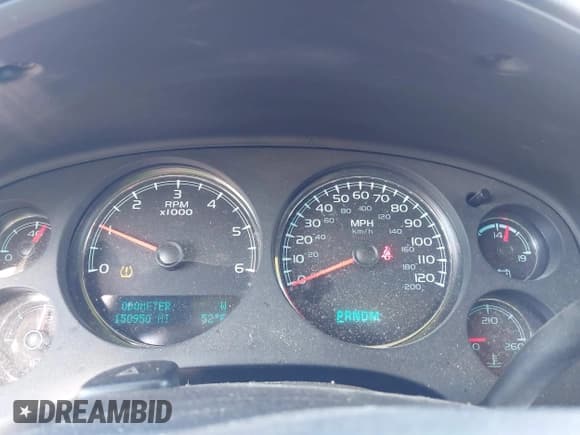 ✅ 2013 Chevrolet Suburban LS • VIN: 1GNSKHE73DR257430 • Lot: 43547988. Wystawiony na IAAI z przebiegiem 150 950 mil. Bezpłatny archiwum sprzedaży aukcyjnych z USA i szczegółowy raport historii pojazdu na DreamBid. Zdjęcie 7.