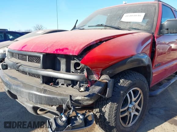 ✅ 2003 Chevrolet S-10 LS • VIN: 1GCDT13X23K177262 • Лот: 41404846. Опубликован ранее на IAAI с пробегом 95 545 миль. Бесплатный доступ к архиву аукционных продаж из США и подробный отчёт об истории автомобиля на DreamBid. Изображение 6.