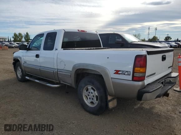✅ 2000 Chevrolet Silverado 1500 LT • VIN: 1GCEK19T3YE416044 • Лот: 72381934. Опубликован ранее на Copart с пробегом 231 786 миль. Бесплатный доступ к архиву аукционных продаж из США и подробный отчёт об истории автомобиля на DreamBid. Изображение 2.