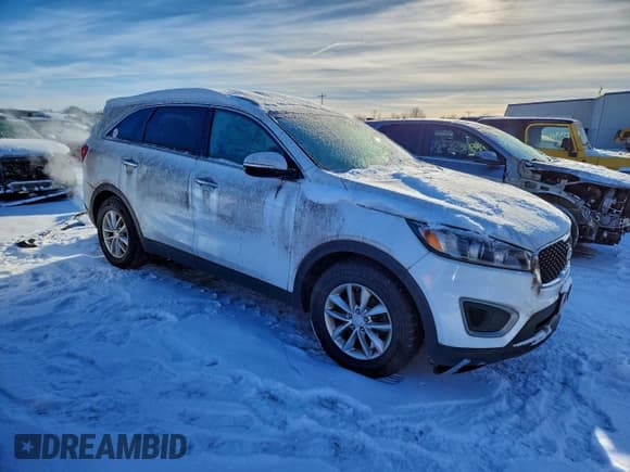✅ 2016 Kia Sorento LX • VIN: 5XYPG4A50GG035752 • Lot: 95625485. Listed on Copart with 145,307 mi. Free auction sales archive from the USA and detailed vehicle history report at DreamBid. Image 4.