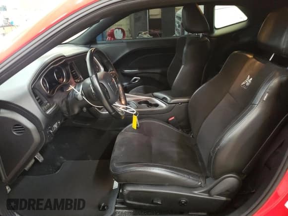 ✅ 2020 Dodge Challenger R/T Scat Pack • VIN: 2C3CDZFJ9LH181139 • Lot: 61235923. Wystawiony na Copart z przebiegiem 41 055 mil. Bezpłatny archiwum sprzedaży aukcyjnych z USA i szczegółowy raport historii pojazdu na DreamBid. Zdjęcie 7.