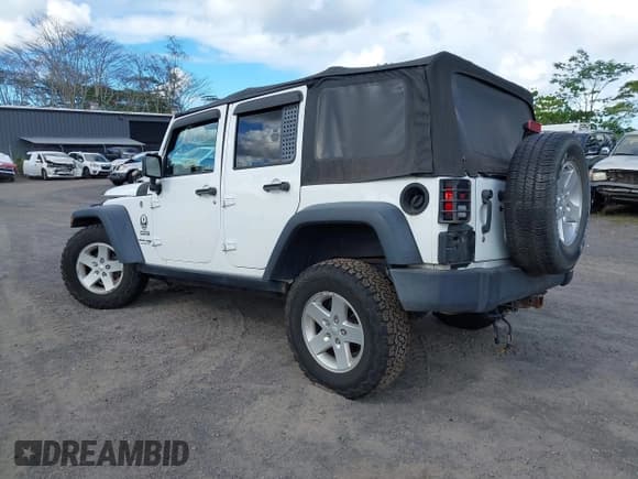 ✅ 2018 Jeep Wrangler Unlimited Sport • VIN: 1C4BJWDG9JL807729 • Лот: 43306923. Опубликован ранее на IAAI с пробегом 75 904 миль. Бесплатный доступ к архиву аукционных продаж из США и подробный отчёт об истории автомобиля на DreamBid. Изображение 3.