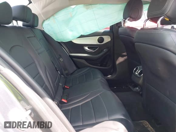 ✅ 2016 Mercedes-Benz C 300 • VIN: 55SWF4JB6GU143044 • Lot: 42502038. Wystawiony na IAAI z przebiegiem 140 238 mil. Bezpłatny archiwum sprzedaży aukcyjnych z USA i szczegółowy raport historii pojazdu na DreamBid. Zdjęcie 8.