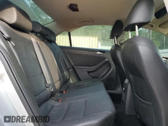 ✅ 2011 Volkswagen Jetta SE • VIN: 3VWDX7AJ7BM303951 • Lot: 54206475. Listed on Copart with 181,220 mi. Free auction sales archive from the USA and detailed vehicle history report at DreamBid. Image 10.