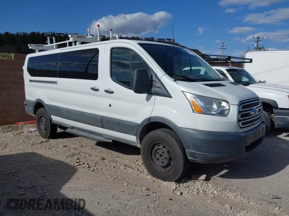 ✅ 2017 Ford Transit XL • VIN: 1FBZX2YM2HKB05049 • Lot: 41966567. Wystawiony na IAAI z przebiegiem Nie podano. Bezpłatny archiwum sprzedaży aukcyjnych z USA i szczegółowy raport historii pojazdu na DreamBid. Zdjęcie 1.