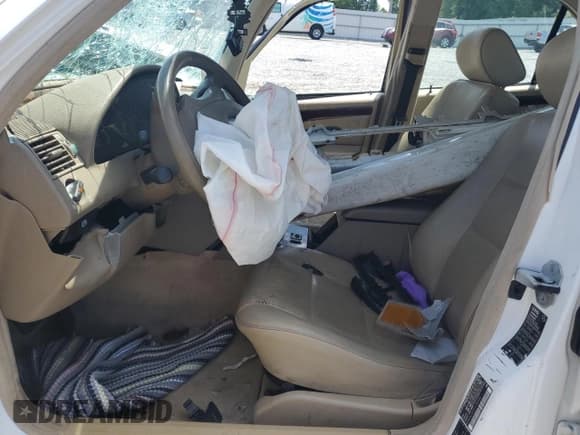 ✅ 1999 Mercedes-Benz C 230/260/280/320 • VIN: WDBHA24G3XA786656 • Lot: 56043675. Listed on Copart with Not provided. Free auction sales archive from the USA and detailed vehicle history report at DreamBid. Image 7.