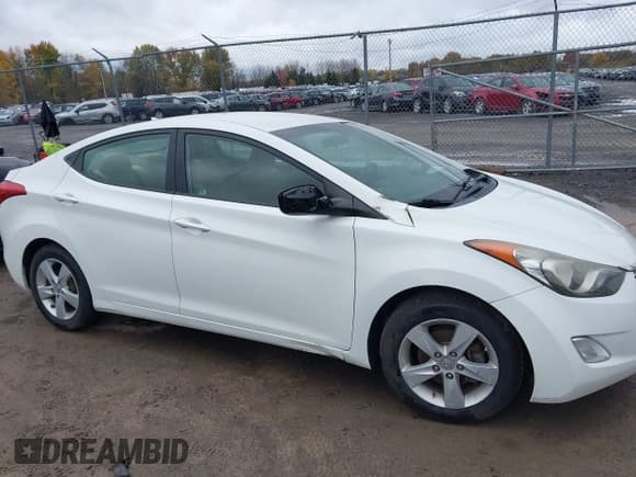 ✅ 2013 Hyundai Elantra Limited • VIN: 5NPDH4AEXDH272009 • Lot: 43477572. Listed on IAAI with 130,294 mi. Free auction sales archive from the USA and detailed vehicle history report at DreamBid. Image 6.