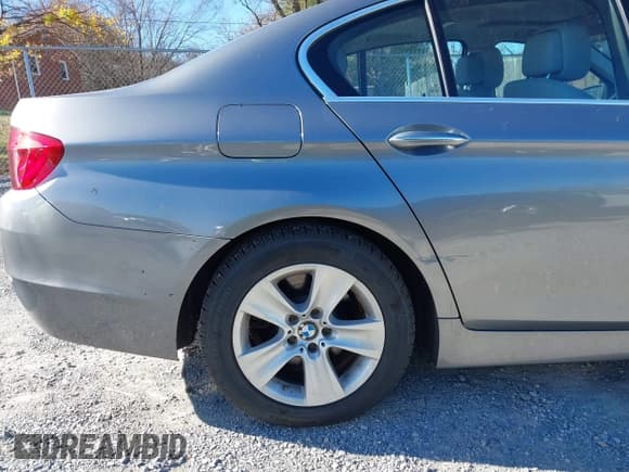 ✅ 2013 BMW 5 Series 528i xDrive • VIN: WBAXH5C5XDDW15498 • Лот: 43681150. Опубликован ранее на IAAI с пробегом 168 657 миль. Бесплатный доступ к архиву аукционных продаж из США и подробный отчёт об истории автомобиля на DreamBid. Изображение 12.