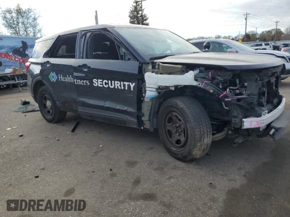 ✅ 2022 Ford Police Interceptor Utility • VIN: 1FM5K8AB5NGB49349 • Lot: 92612935. Wystawiony na Copart z przebiegiem 24 831 mil. Bezpłatny archiwum sprzedaży aukcyjnych z USA i szczegółowy raport historii pojazdu na DreamBid. Zdjęcie 4.