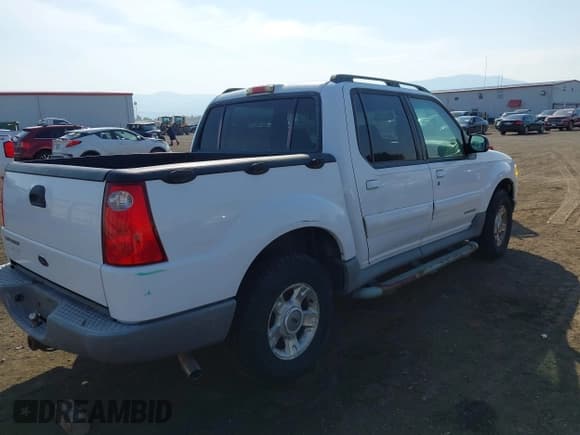 ✅ 2001 Ford Explorer Sport Trac • VIN: 1FMZU77E81UC98101 • Lot: 43143062. Wystawiony na IAAI z przebiegiem 183 323 mil. Bezpłatny archiwum sprzedaży aukcyjnych z USA i szczegółowy raport historii pojazdu na DreamBid. Zdjęcie 4.