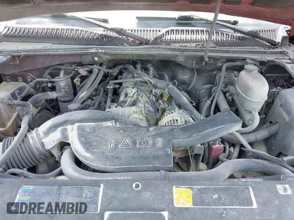 ✅ 2005 Chevrolet Suburban LT • VIN: 3GNEC16ZX5G286751 • Lot: 42828051. Listed on IAAI with 188,851 mi. Free auction sales archive from the USA and detailed vehicle history report at DreamBid. Image 6.