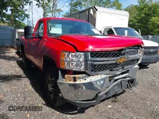 2013 Chevrolet Silverado 2500HD Work Truck z VIN 1GC0KVCGXDF215503, wystawiony jako IAAI lot #43204187 z przebiegiem 96 302 mil mil oraz . Historia ofert i sprzedaży dostępna na DreamBid. Obrazek 1.
