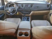 ✅ 2017 Kia Sedona LX • VIN: KNDMB5C11H6218048 • Lot: 93703975. Listed on Copart with 155,500 mi. Free auction sales archive from the USA and detailed vehicle history report at DreamBid. Image 8.