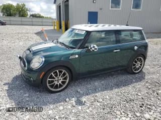 ✅ 2009 MINI Clubman S • VIN: WMWMM33559TP74977 • Lot: 70032925. Wystawiony na Copart z przebiegiem 115 730 mil. Bezpłatny archiwum sprzedaży aukcyjnych z USA i szczegółowy raport historii pojazdu na DreamBid. Zdjęcie 1.