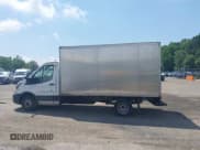 ✅ 2022 Ford Transit • VIN: 1FDBF6Z89NKA12657 • Lot: 42667586. Wystawiony na IAAI z przebiegiem 87 146 mil. Bezpłatny archiwum sprzedaży aukcyjnych z USA i szczegółowy raport historii pojazdu na DreamBid. Zdjęcie 13.
