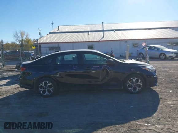 ✅ 2019 Kia Forte LXS • VIN: 3KPF24AD3KE109754 • Лот: 43592339. Опубликован ранее на IAAI с пробегом 76 697 миль. Бесплатный доступ к архиву аукционных продаж из США и подробный отчёт об истории автомобиля на DreamBid. Изображение 13.