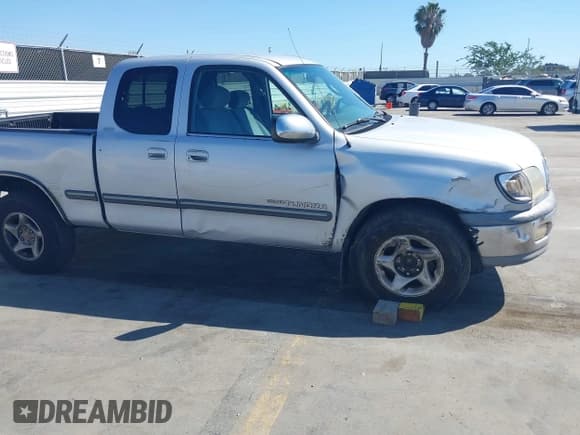 ✅ 2000 Toyota Tundra SR5 • VIN: 5TBRT341XYS072179 • Lot: 43137962. Listed on IAAI with 316,216 mi. Free auction sales archive from the USA and detailed vehicle history report at DreamBid. Image 6.