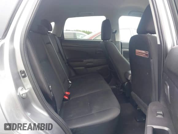 2015 Mitsubishi Outlander ES с VIN 4A4AP3AU7FE061451, выставлен на аукционе IAAI как лот 43218639 с пробегом 105 688 миль миль и . История ставок и продаж доступна на DreamBid. Изображение 8.