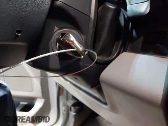 ✅ 2018 Ford F-250 XL • VIN: 1FT7W2B66JEB65713 • Lot: 43354288. Wystawiony na IAAI z przebiegiem 252 561 mil. Bezpłatny archiwum sprzedaży aukcyjnych z USA i szczegółowy raport historii pojazdu na DreamBid. Zdjęcie 11.