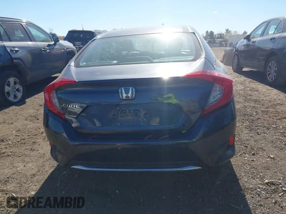 ✅ 2019 Honda Civic LX • VIN: 2HGFC2F61KH564412 • Лот: 43550302. Опубликован ранее на IAAI с пробегом 48 820 миль. Бесплатный доступ к архиву аукционных продаж из США и подробный отчёт об истории автомобиля на DreamBid. Изображение 16.