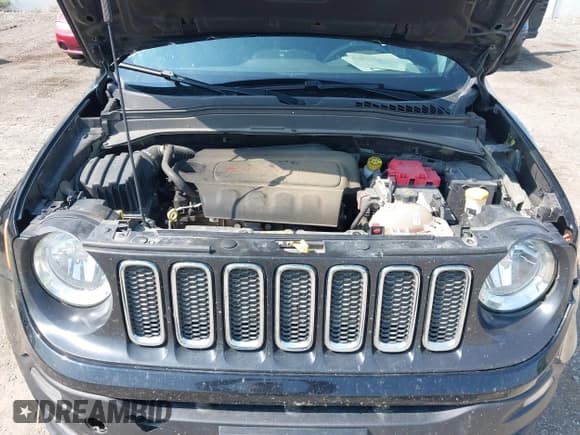 ✅ 2018 Jeep Renegade Upland • VIN: ZACCJBAB0JPG99731 • Lot: 42401110. Listed on IAAI with 155,841 mi. Free auction sales archive from the USA and detailed vehicle history report at DreamBid. Image 10.