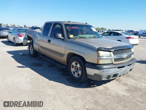 ✅ 2004 Chevrolet Silverado 1500 LS • VIN: 2GCEC19T541151202 • Lot: 43584247. Listed on IAAI with 272,098 mi. Free auction sales archive from the USA and detailed vehicle history report at DreamBid. Image 1.