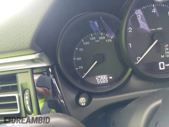 ✅ 2022 Porsche Macan • VIN: WP1AA2A57NLB04304 • Lot: 42777730. Wystawiony na IAAI z przebiegiem 12 986 mil. Bezpłatny archiwum sprzedaży aukcyjnych z USA i szczegółowy raport historii pojazdu na DreamBid. Zdjęcie 7.