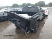 ✅ 2018 Toyota Tacoma SR5 • VIN: 3TMAZ5CN6JM055839 • Lot: 42179191. Wystawiony na IAAI z przebiegiem 126 203 mil. Bezpłatny archiwum sprzedaży aukcyjnych z USA i szczegółowy raport historii pojazdu na DreamBid. Zdjęcie 4.