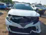 2020 Toyota Camry LE z VIN 4T1C11AK8LU385624, wystawiony jako IAAI lot #43124705 z przebiegiem 41 426 mil mil oraz . Historia ofert i sprzedaży dostępna na DreamBid. Obrazek 13.