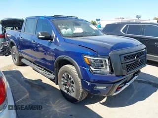 ✅ 2024 Nissan Titan Pro-4X • VIN: 1N6AA1ED8RN102730 • Lot: 43590774. Wystawiony na IAAI z przebiegiem 14 426 mil. Bezpłatny archiwum sprzedaży aukcyjnych z USA i szczegółowy raport historii pojazdu na DreamBid. Zdjęcie 1.