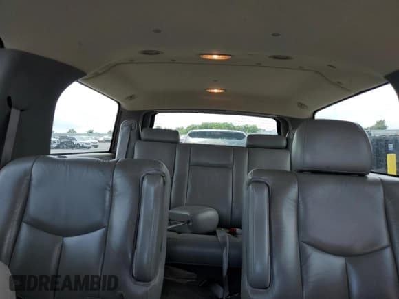 ✅ 2004 Chevrolet Suburban LT • VIN: 1GNFK16Z24J152692 • Лот: 61470705. Опубликован ранее на Copart с пробегом 258 327 миль. Бесплатный доступ к архиву аукционных продаж из США и подробный отчёт об истории автомобиля на DreamBid. Изображение 10.