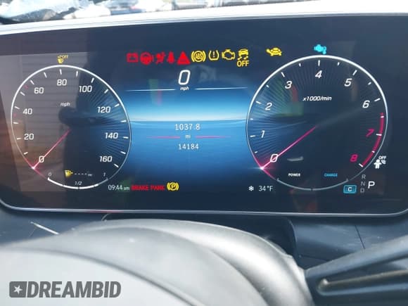 ✅ 2024 Mercedes-Benz GLC 300 • VIN: W1NKM4HB1RF123593 • Lot: 43648201. Wystawiony na IAAI z przebiegiem 14 184 mil. Bezpłatny archiwum sprzedaży aukcyjnych z USA i szczegółowy raport historii pojazdu na DreamBid. Zdjęcie 7.