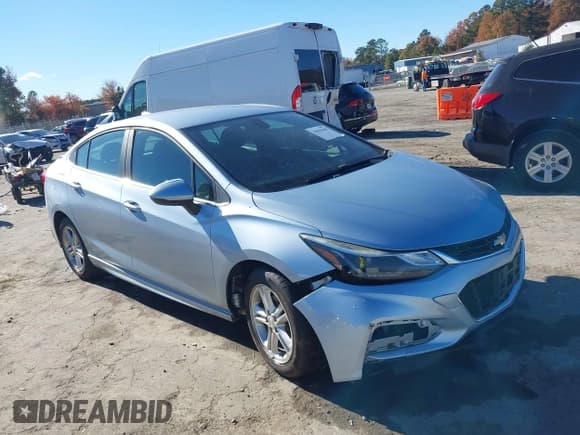 ✅ 2017 Chevrolet Cruze LT • VIN: 1G1BE5SM7H7197154 • Lot: 43555610. Listed on IAAI with 120,177 mi. Free auction sales archive from the USA and detailed vehicle history report at DreamBid. Image 1.
