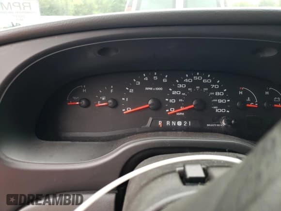 ✅ 2008 Ford Econoline Passenger XL • VIN: 1FBSS31L28DB19397 • Lot: 49433725. Listed on Copart with 166,217 mi. Free auction sales archive from the USA and detailed vehicle history report at DreamBid. Image 9.