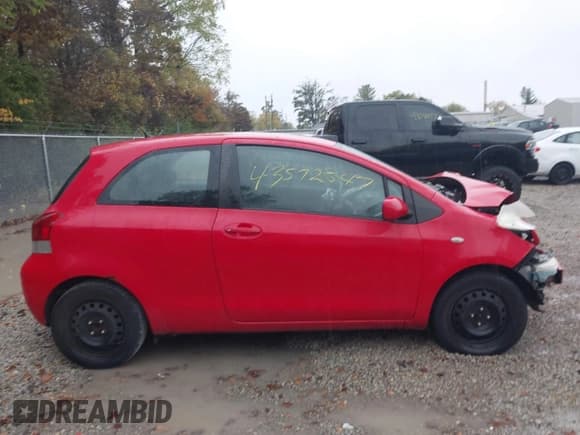 ✅ 2009 Toyota Yaris • VIN: JTDJT903095263647 • Лот: 43572547. Опубликован ранее на IAAI с пробегом 170 520 миль. Бесплатный доступ к архиву аукционных продаж из США и подробный отчёт об истории автомобиля на DreamBid. Изображение 14.