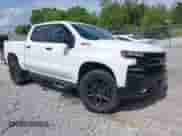 2021 Chevrolet Silverado 1500 LT Trail Boss z VIN 1GCPYFED4MZ453500, wystawiony jako IAAI lot #42766389 z przebiegiem 99 581 mil mil oraz . Historia ofert i sprzedaży dostępna na DreamBid. Obrazek 1.
